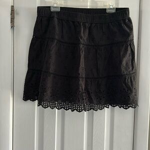 LOFT EMBROIDERED SKIRT SIZE L